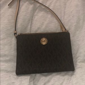 Michael Kors Crossbody w/ Card slots
